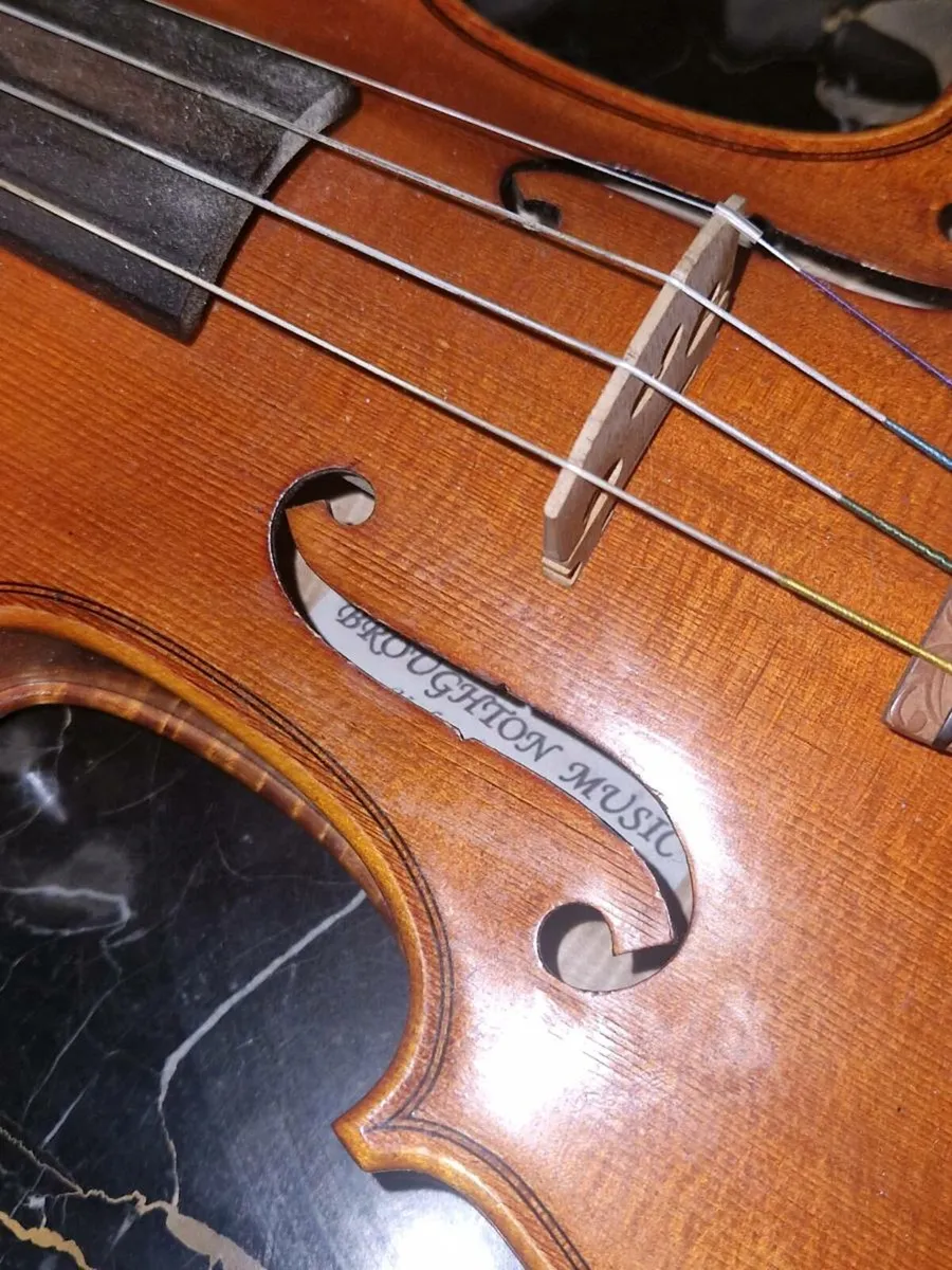 Violin - Image 4