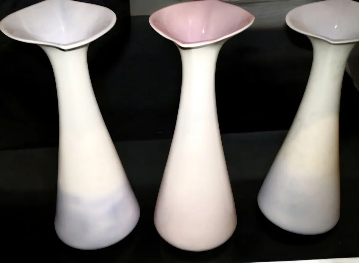 3 Royal Tara Springtime vases - Image 2