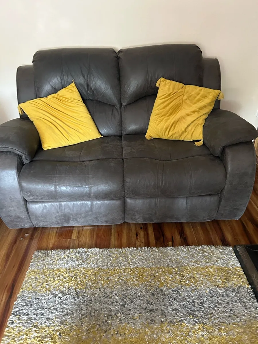 Suite of furniture - Image 3