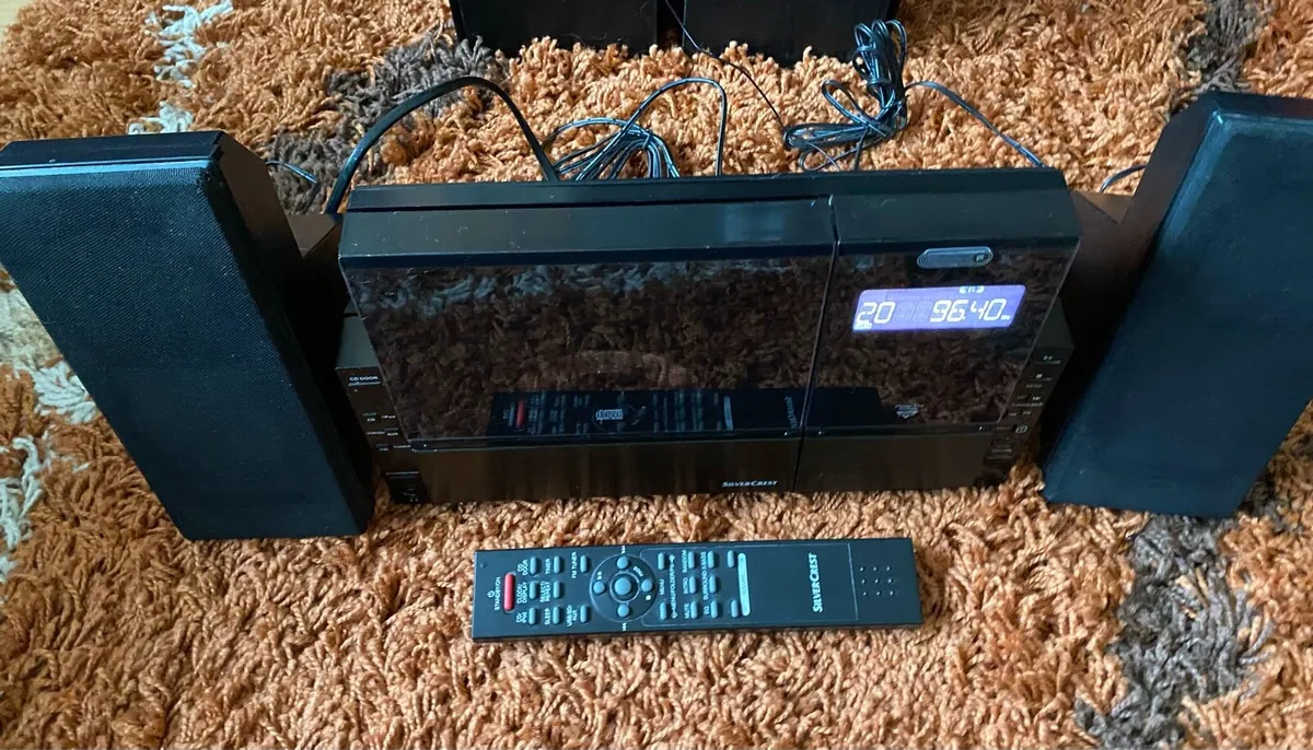 Hifi Stereo with CD, Radio, iPod Dock, AUX, USB RC - Image 4