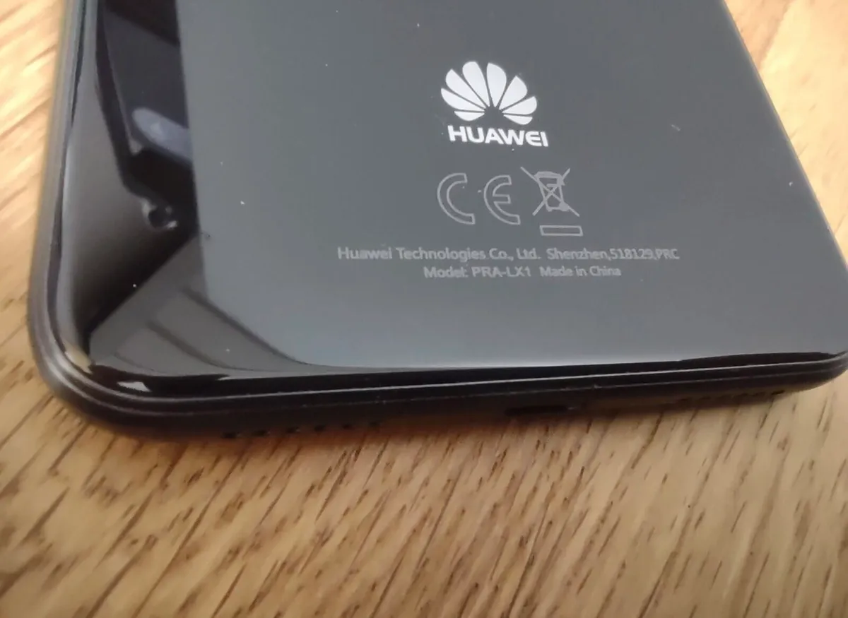 Huawei P8 Lite (PRA-LX1) 16GB black unlocked - Image 1