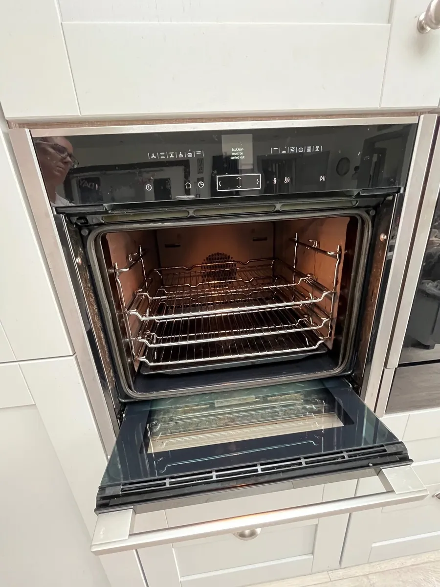 Neff Slide and Hide oven - Image 2