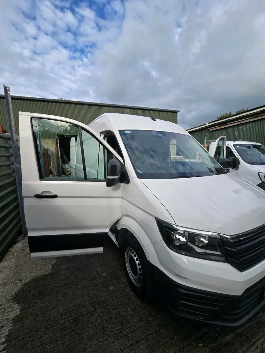 VOLKSWAGEN CRAFTER - Image 4