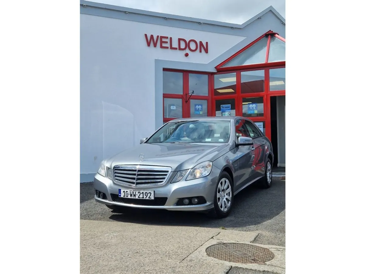 Mercedes-Benz E-Class 200 CDI Blue Efficiency 4DR - Image 2