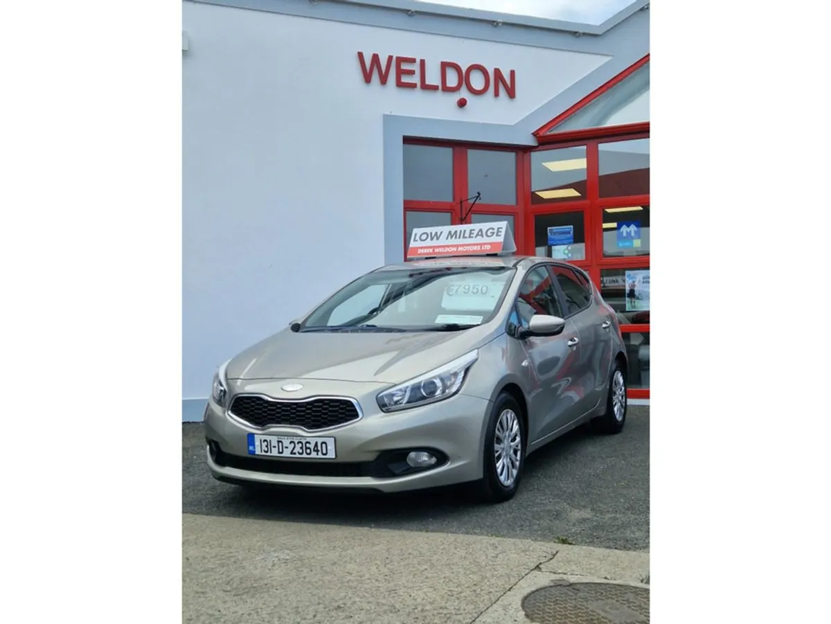 Kia Ceed Cee d 1.4 TX Petrol 4DR - Image 2