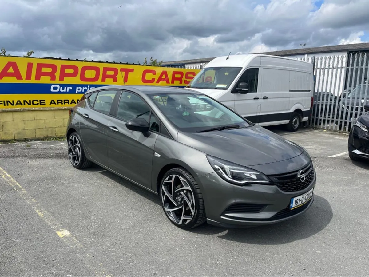 Opel Astra E 1.4t 150PS 5DR Auto - Image 1