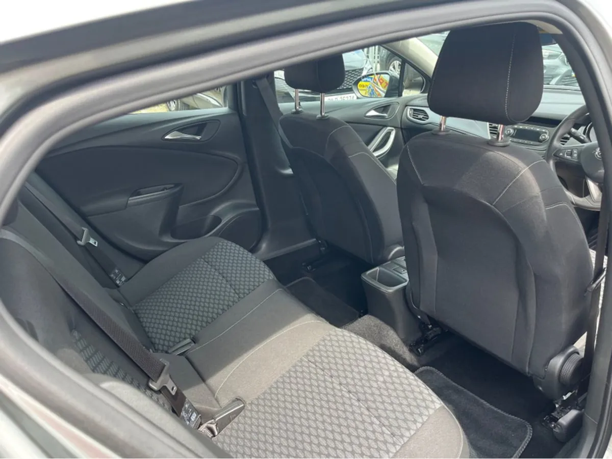 Opel Astra E 1.4t 150PS 5DR Auto - Image 3
