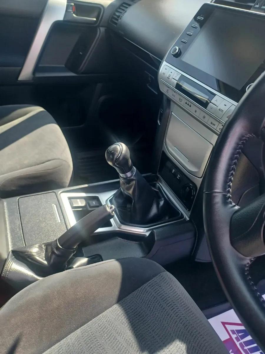 Toyota Land Cruiser 2022 - Image 2