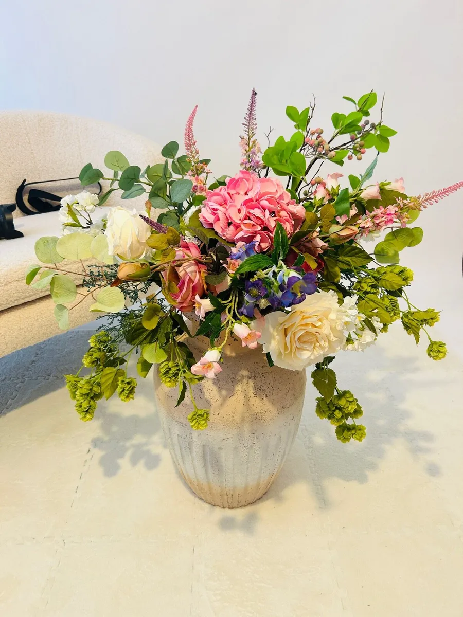 Faux flowers and vase - Image 2