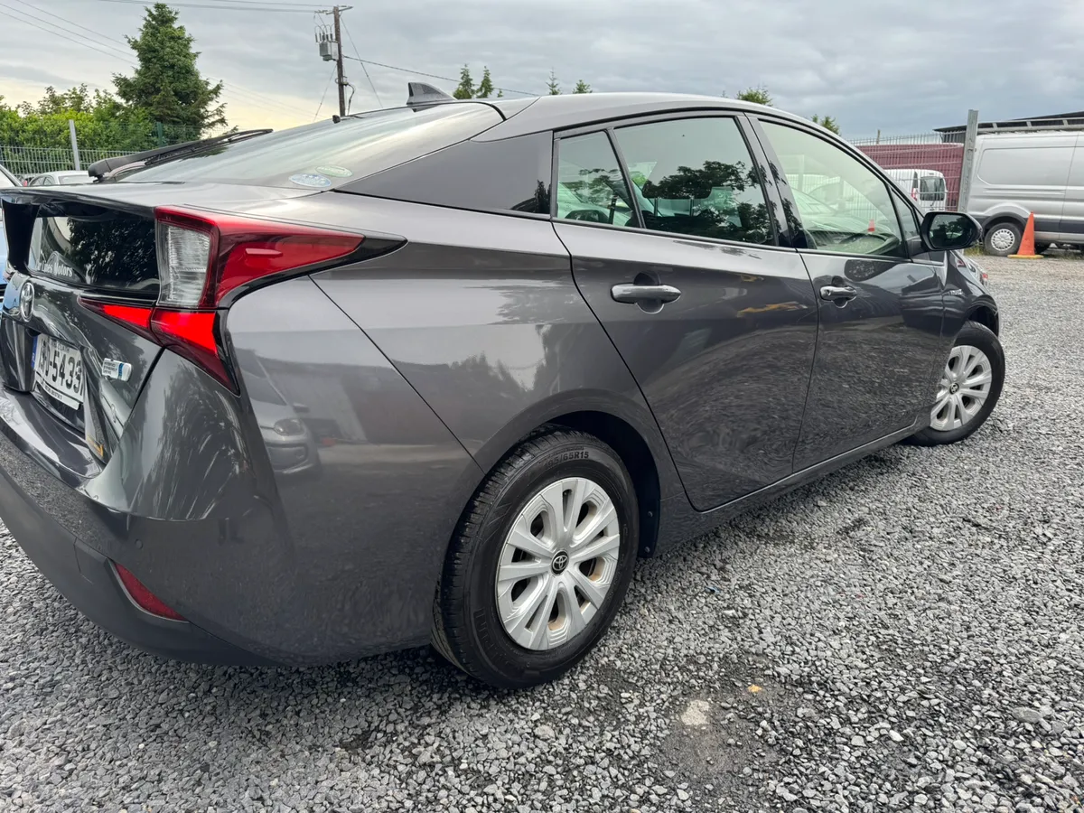 Toyota Prius Hybrid Automatic - Image 4