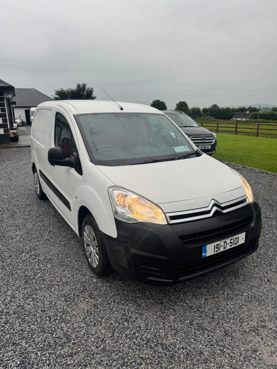 Citroen Berlingo 2019 pice includes vat - Image 1