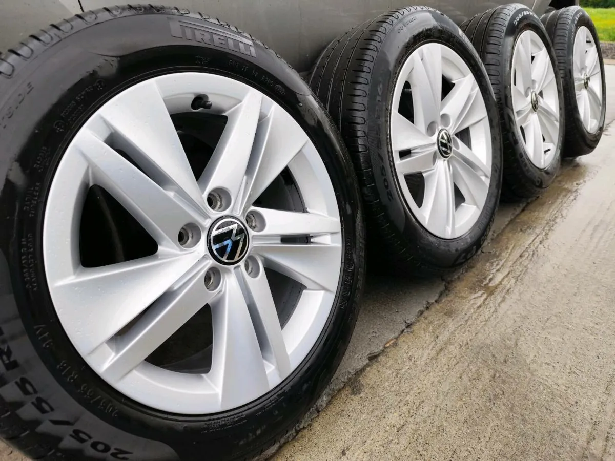 16" VW alloy wheels on Pirelli tyres - Image 4