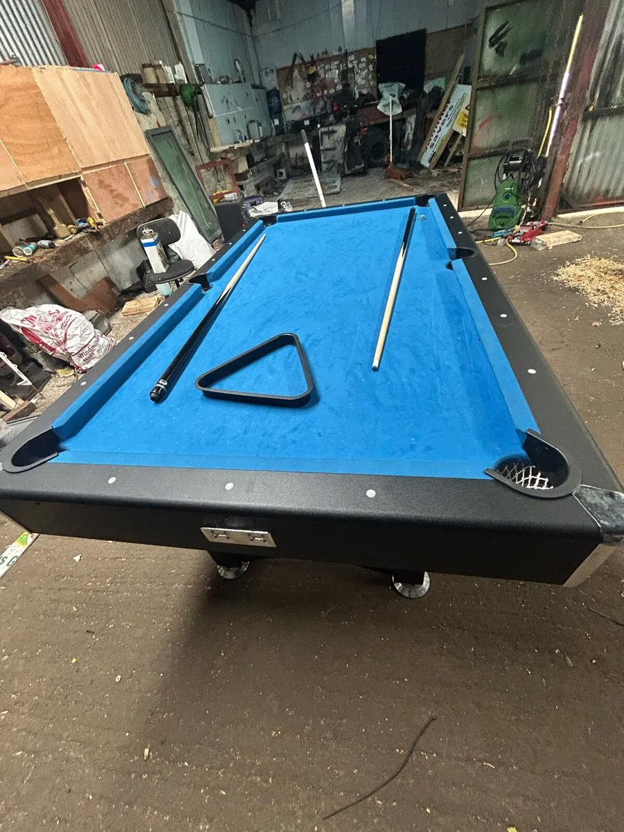 Pool table - Image 2