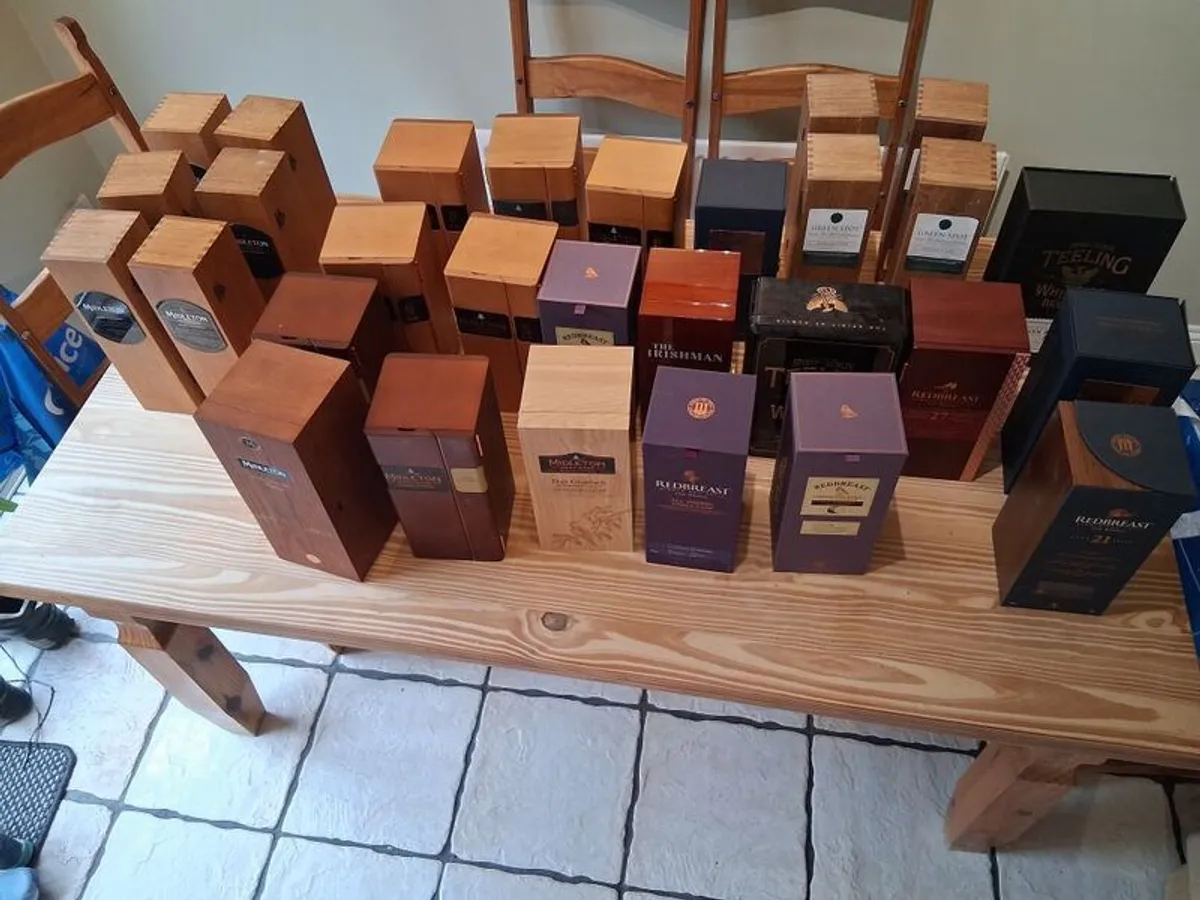 28 whiskey boxs - Image 1