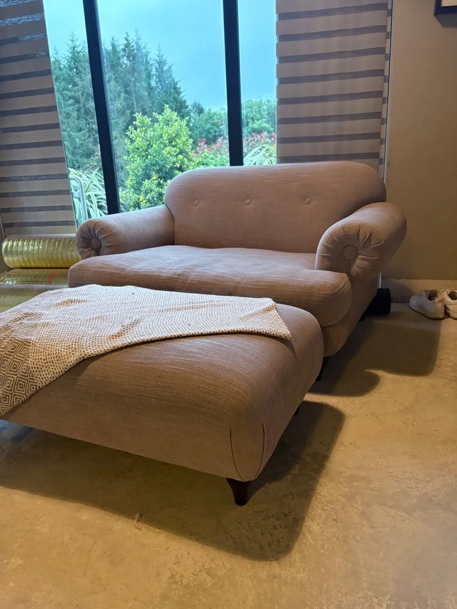 Love chair & foot stool - Image 3