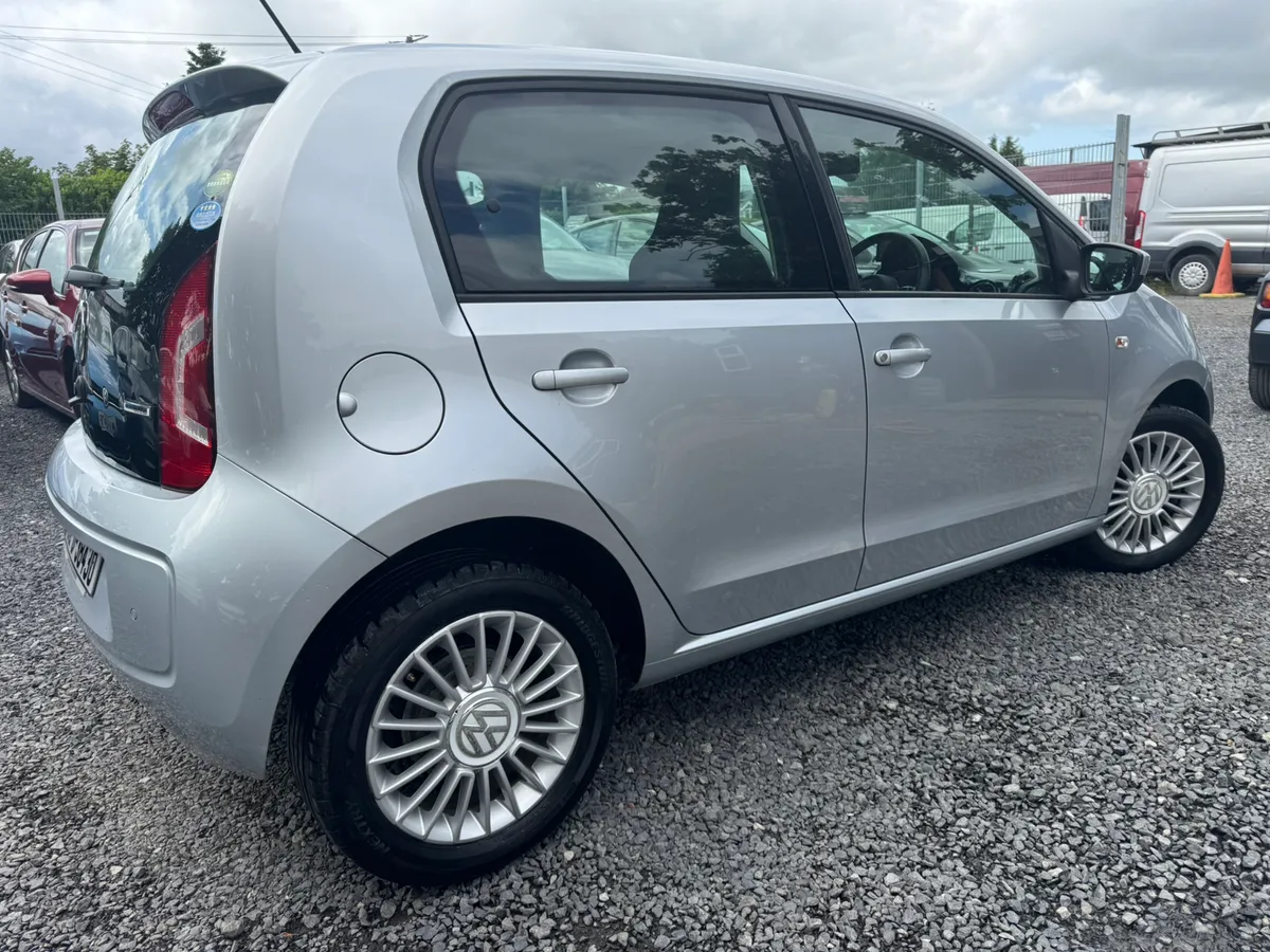 VW UP AUTOMATIC - Image 4