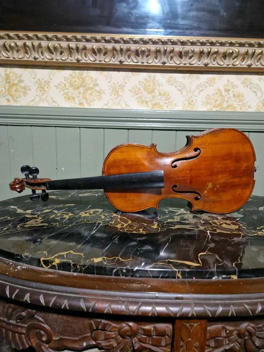 Violin - Image 1