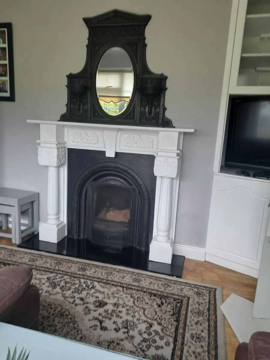 Fireplace and mirror - Image 1