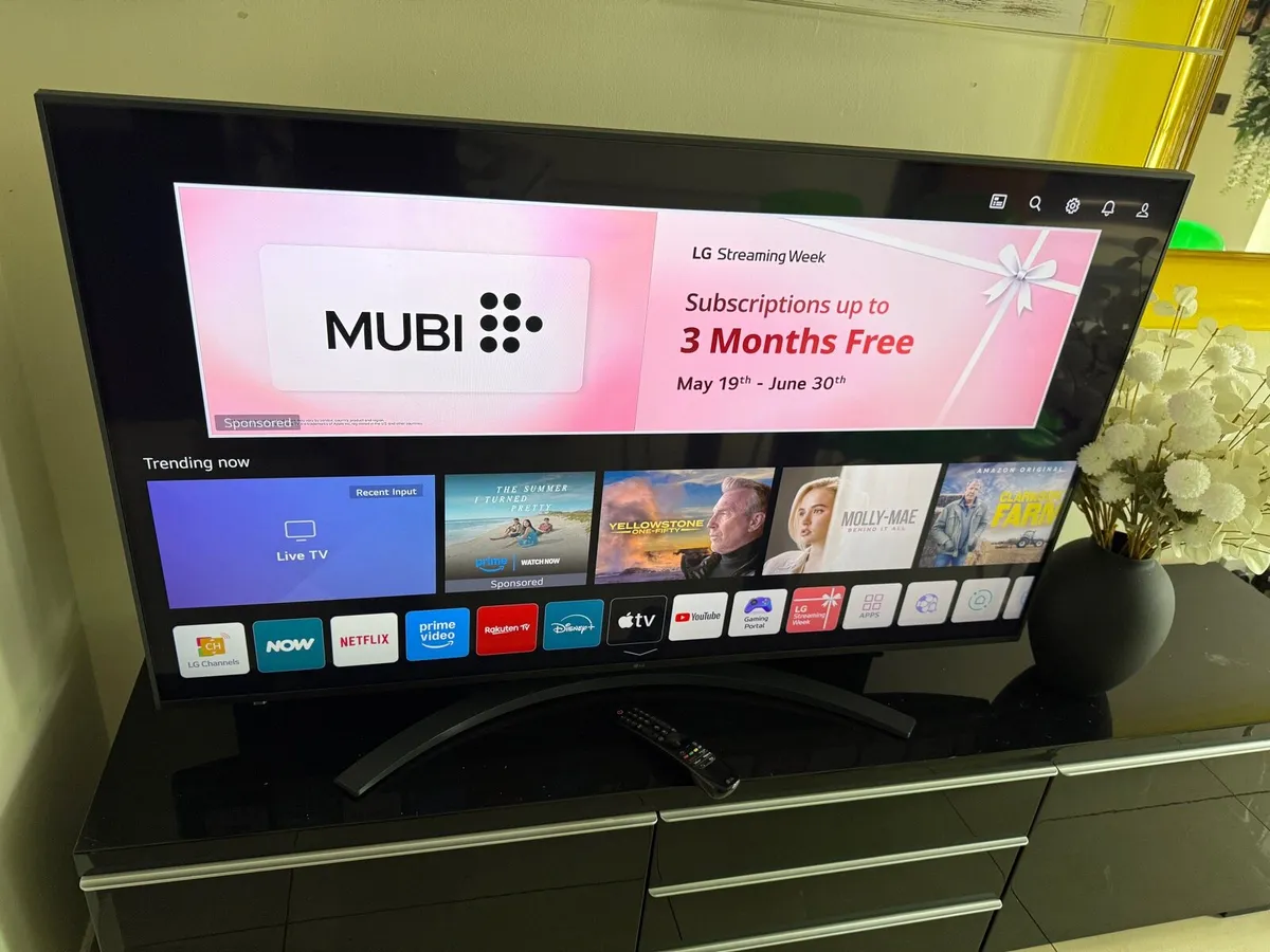 LG SMART 55” 4K ULTRA HD  Magic remote in swords - Image 3