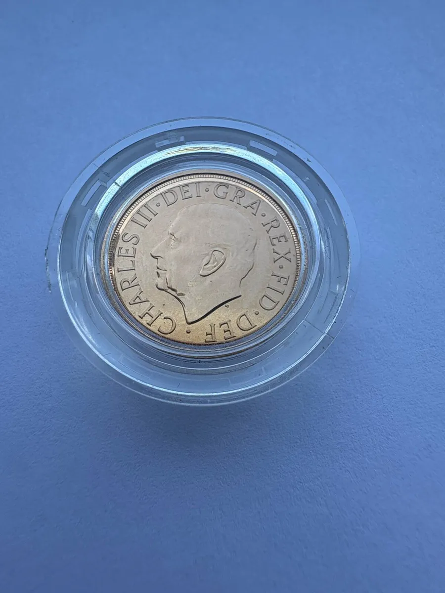 2022 Memorial Gold Sovereign - Image 2