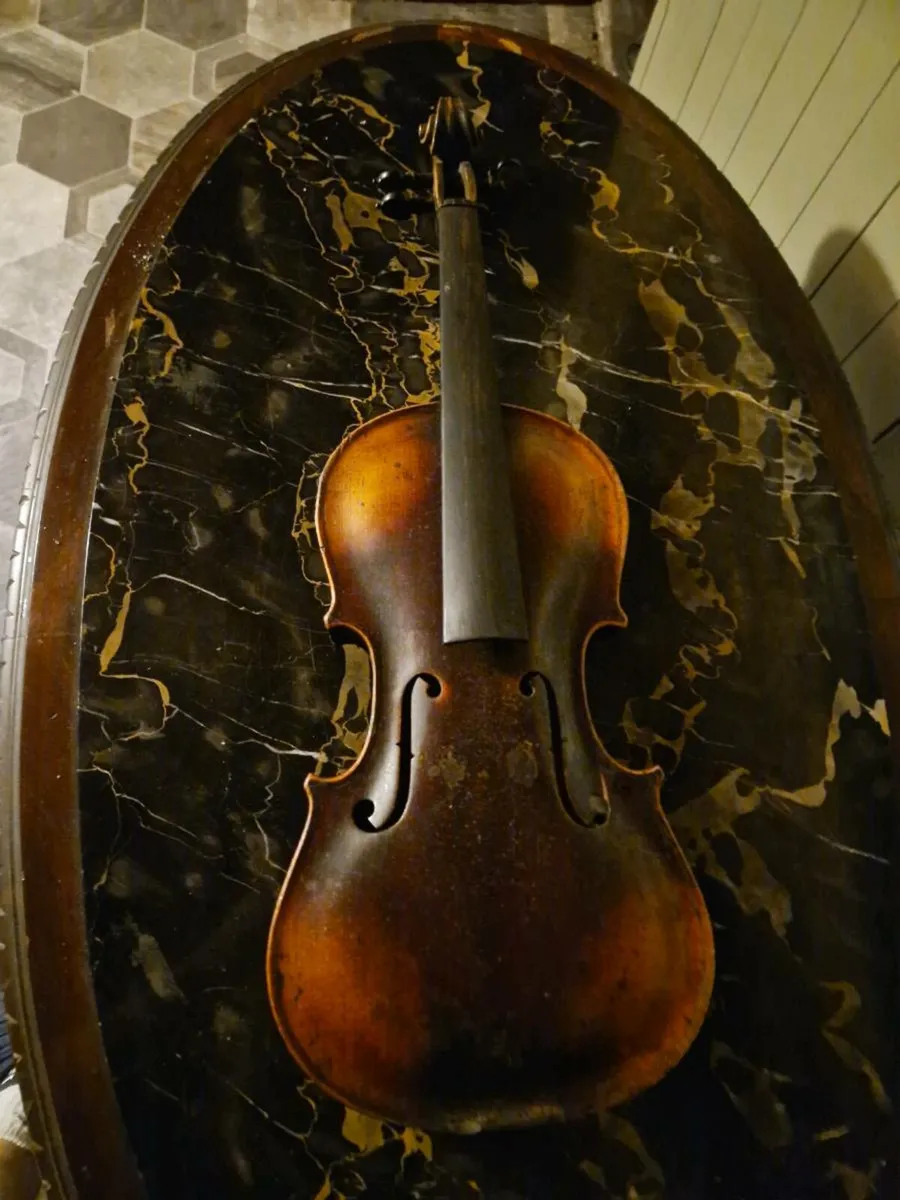 Violin - Image 1
