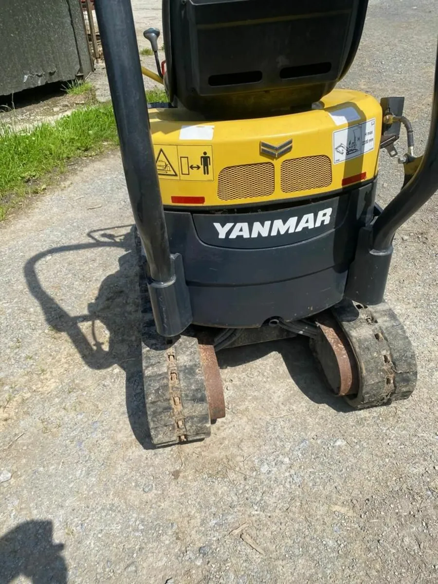Yanmar SV08 Micro Excavator - Image 3