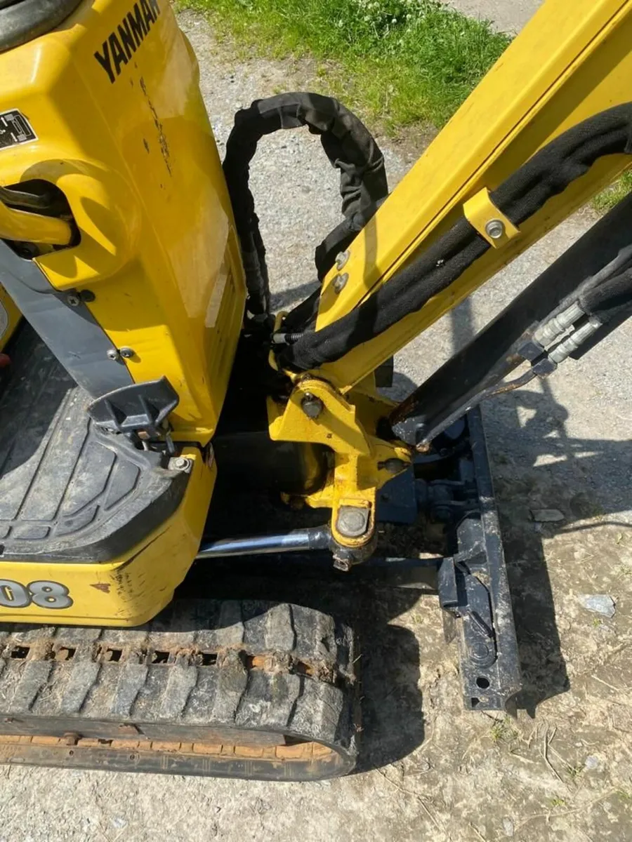 Yanmar SV08 Micro Excavator - Image 4