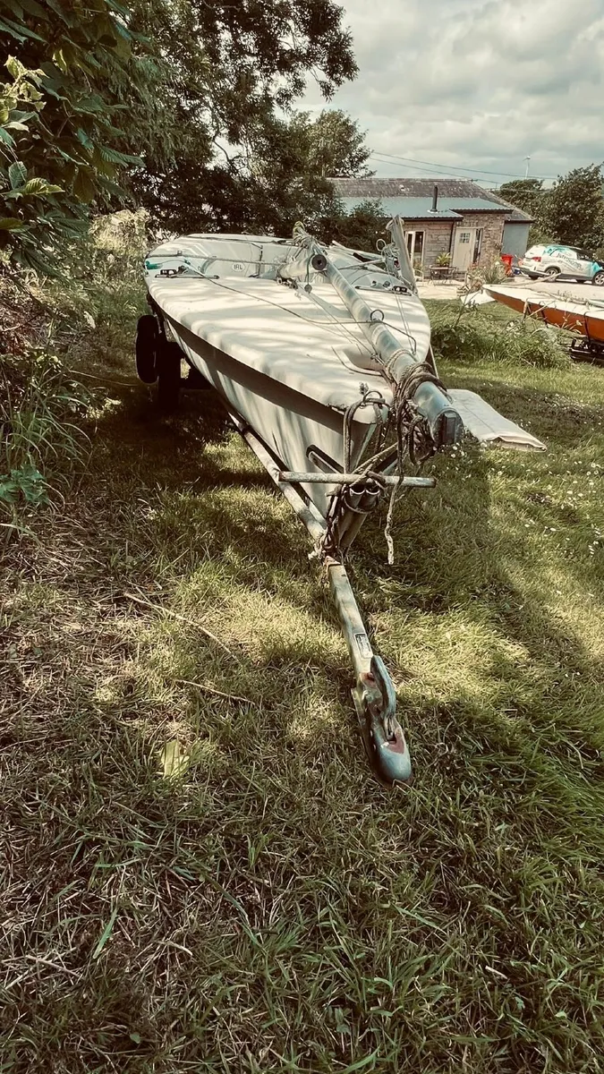 Laser 2 sailing dinghy - Image 2
