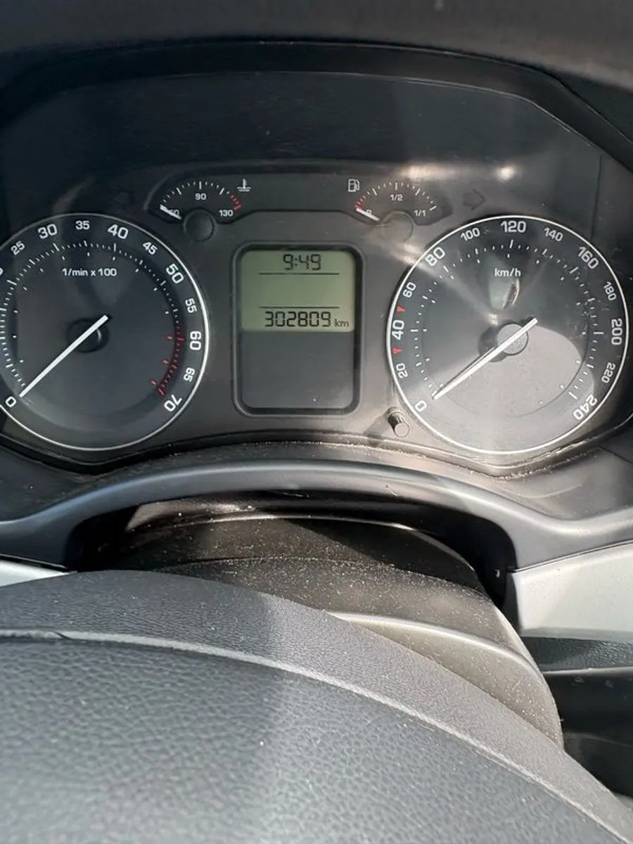 2006 Skoda Octavia - Image 2