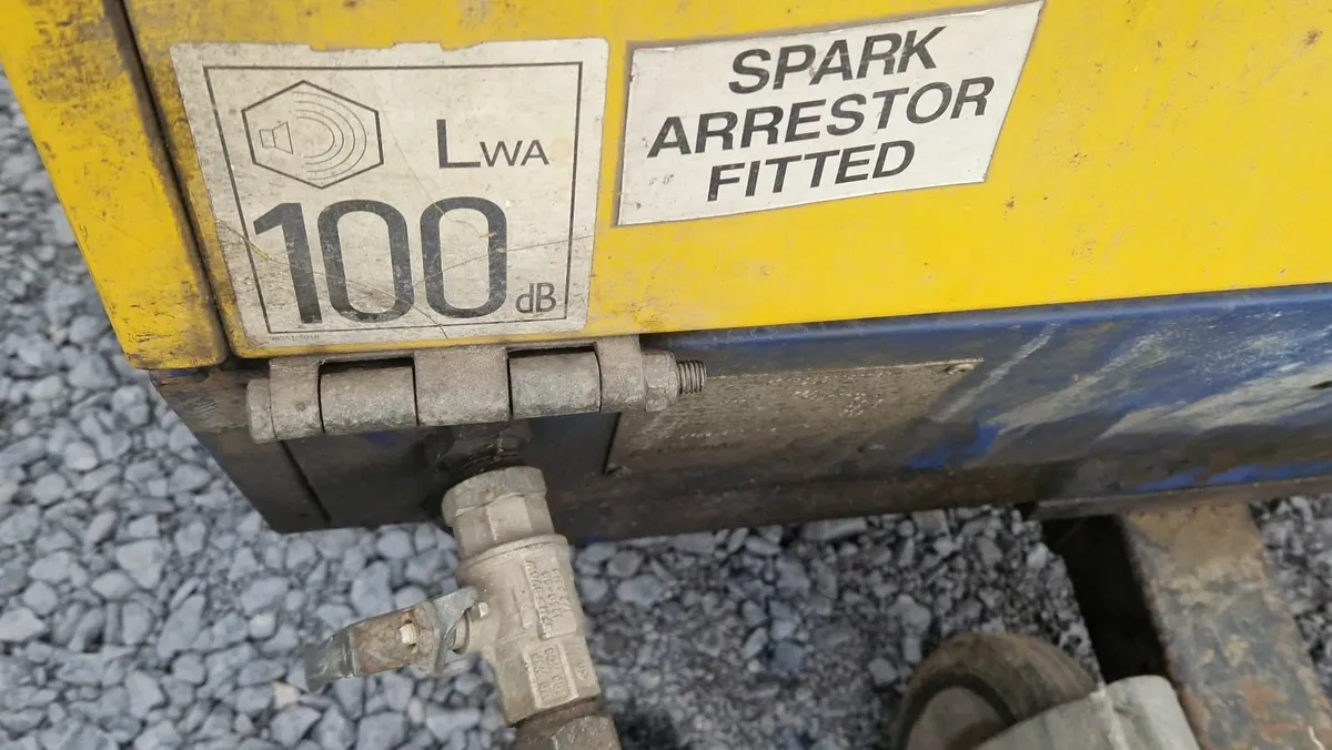 Comp  C20 Air compressor - Image 4