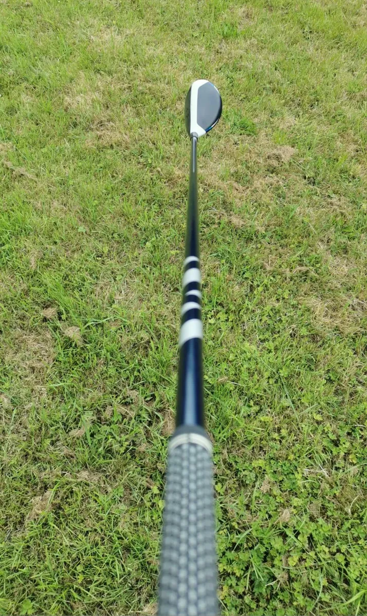 Taylormade SIM2 Max 4 hybrid, 
22 degree loft - Image 3