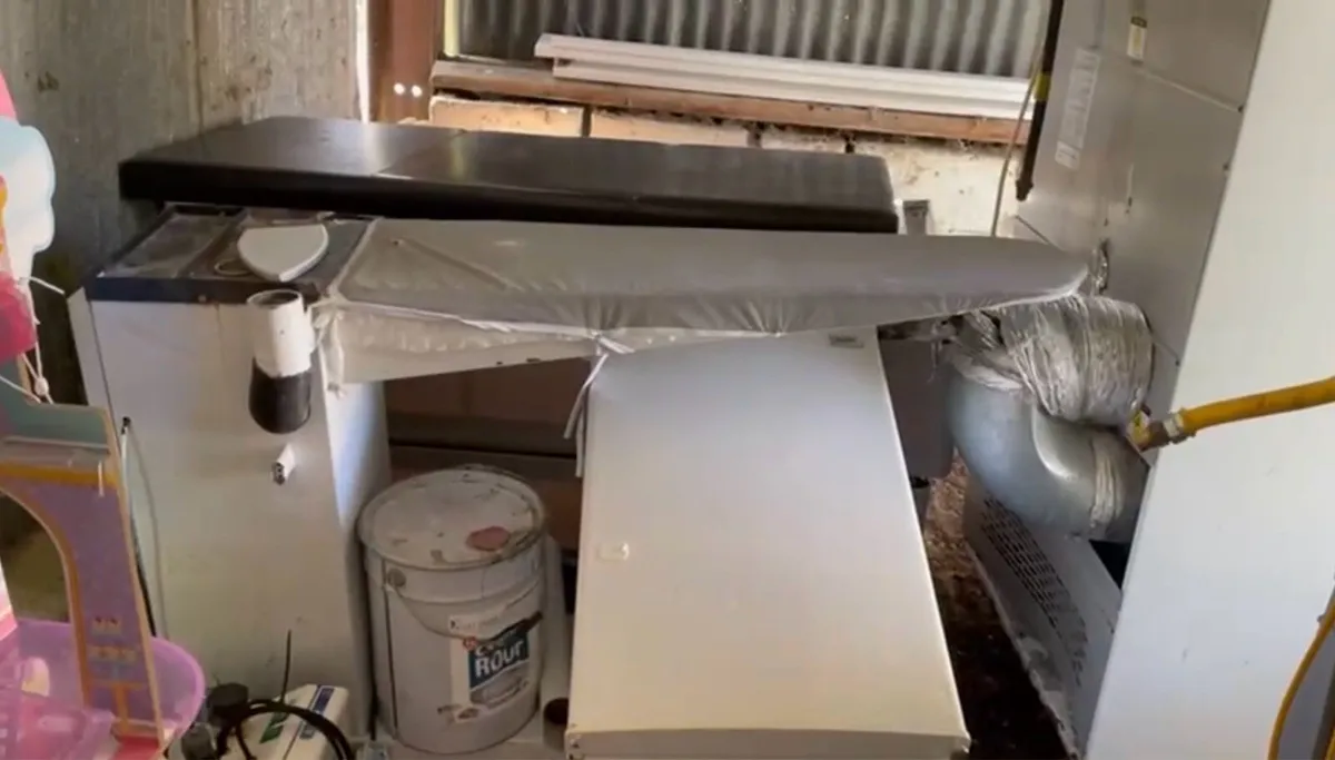2 commercial Drying Machines, Ironing board €1,500 - Image 4