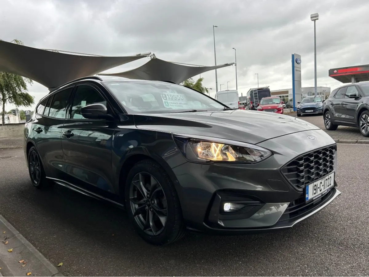 Ford Focus St-l 1.0 Ecob 125PS M6 E St-line 4DR - Image 4