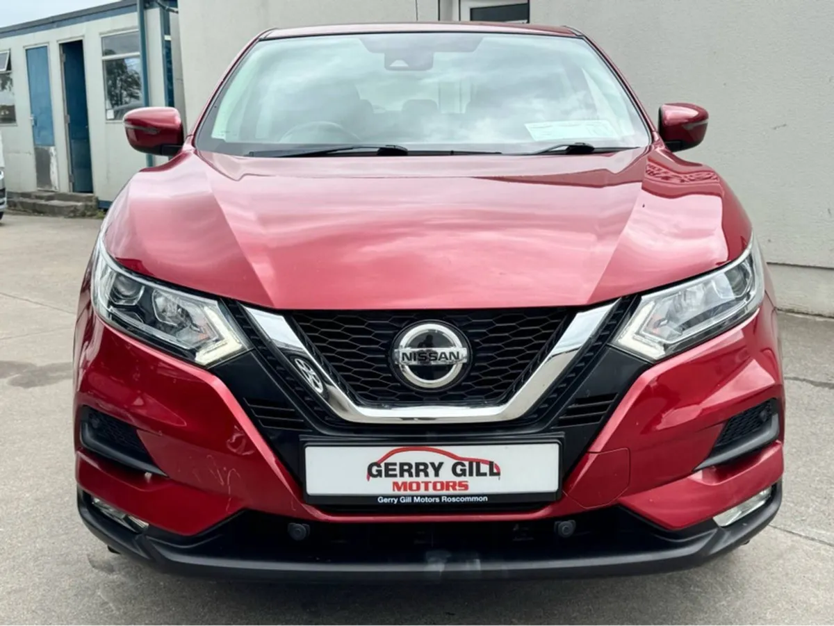 Nissan QASHQAI 1.5 DCI N-connecta 5DR 110PS - Image 2