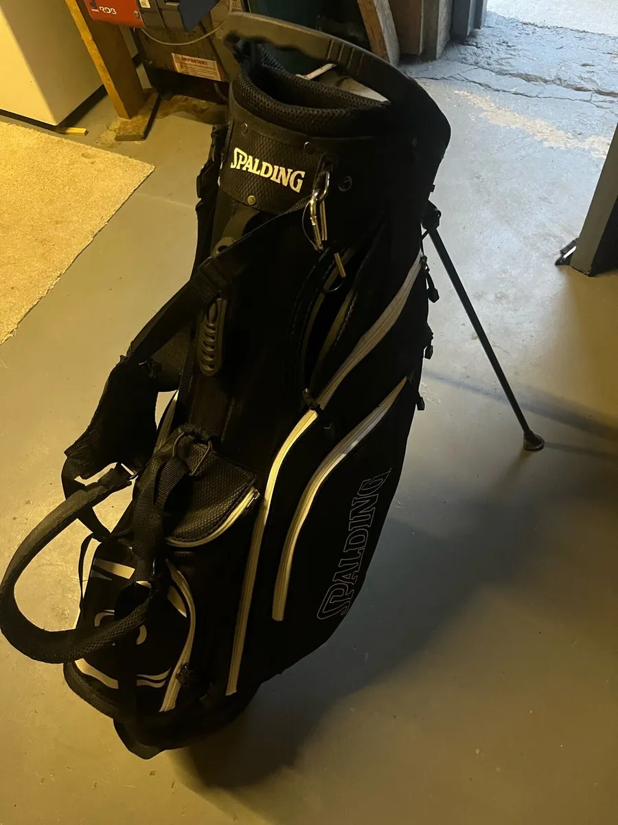 Golf Bag and Trolley - Image 2