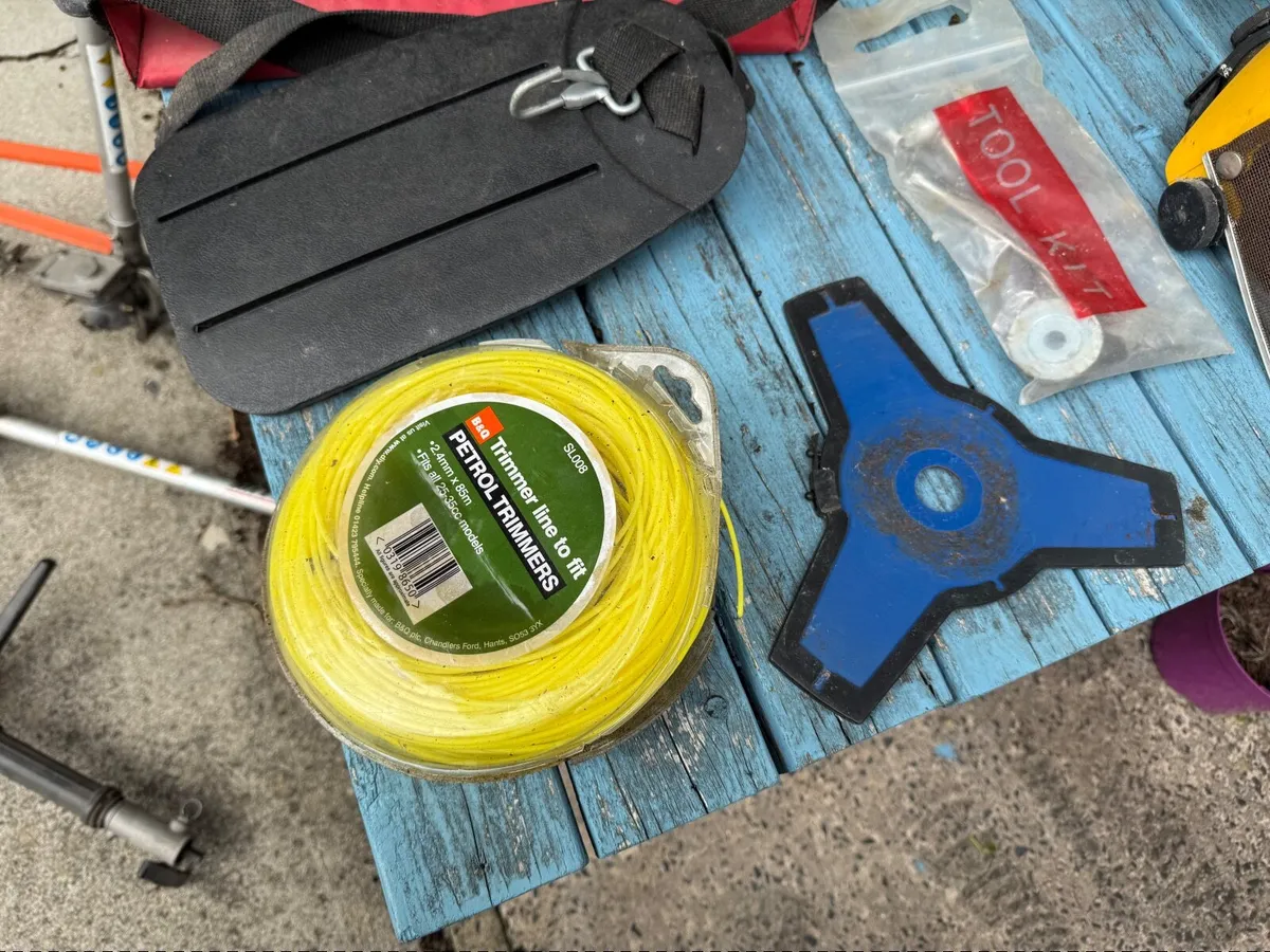 Mitox 5 in 1 garden multi tool - Image 3