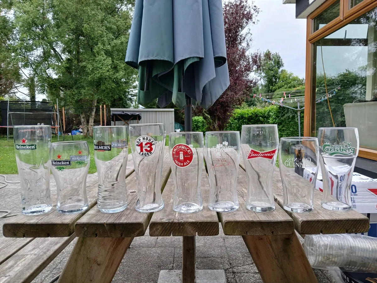 Pint glasses - Image 1