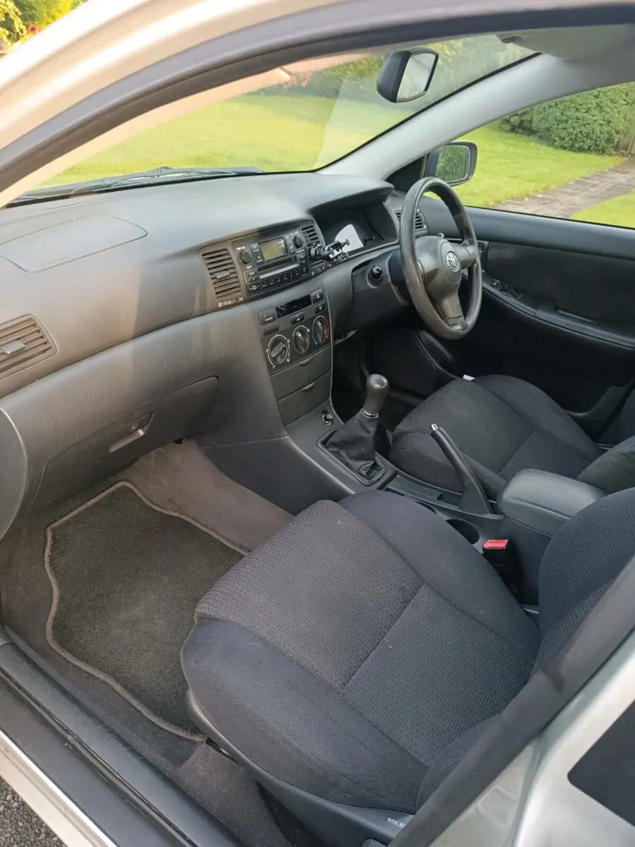 Toyota Corolla - Image 3