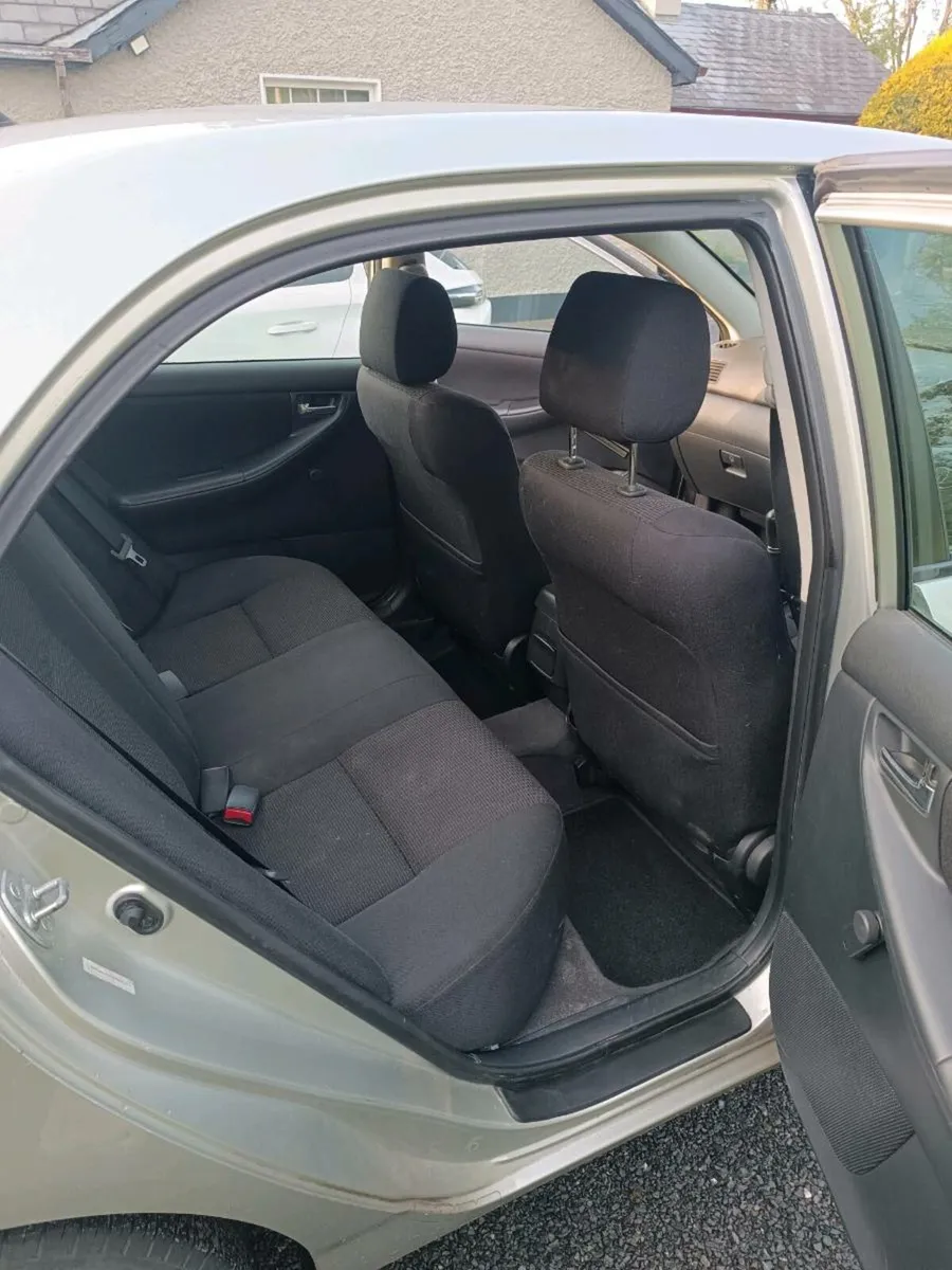 Toyota Corolla - Image 4