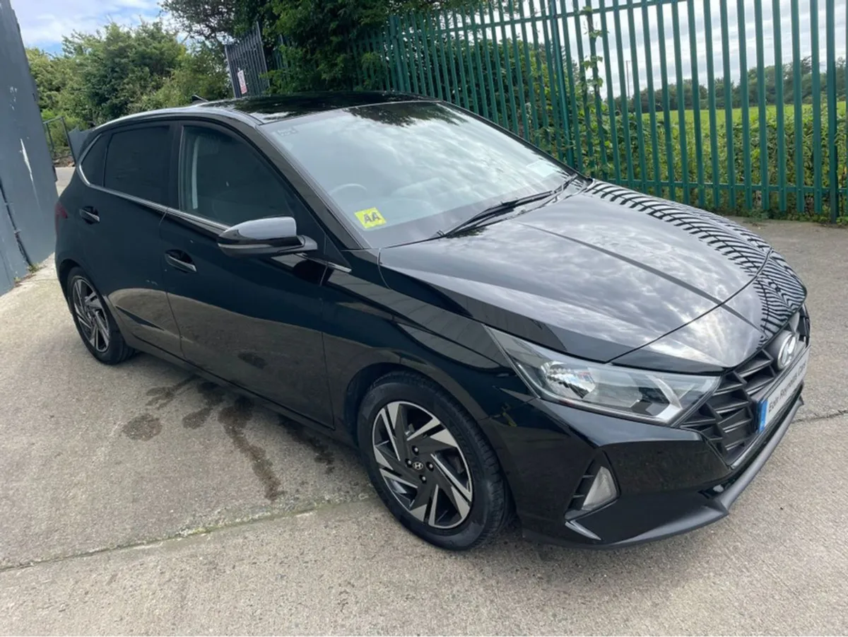 Hyundai i20 212 Deluxe Plus 5DR Low KMS AS New - Image 2