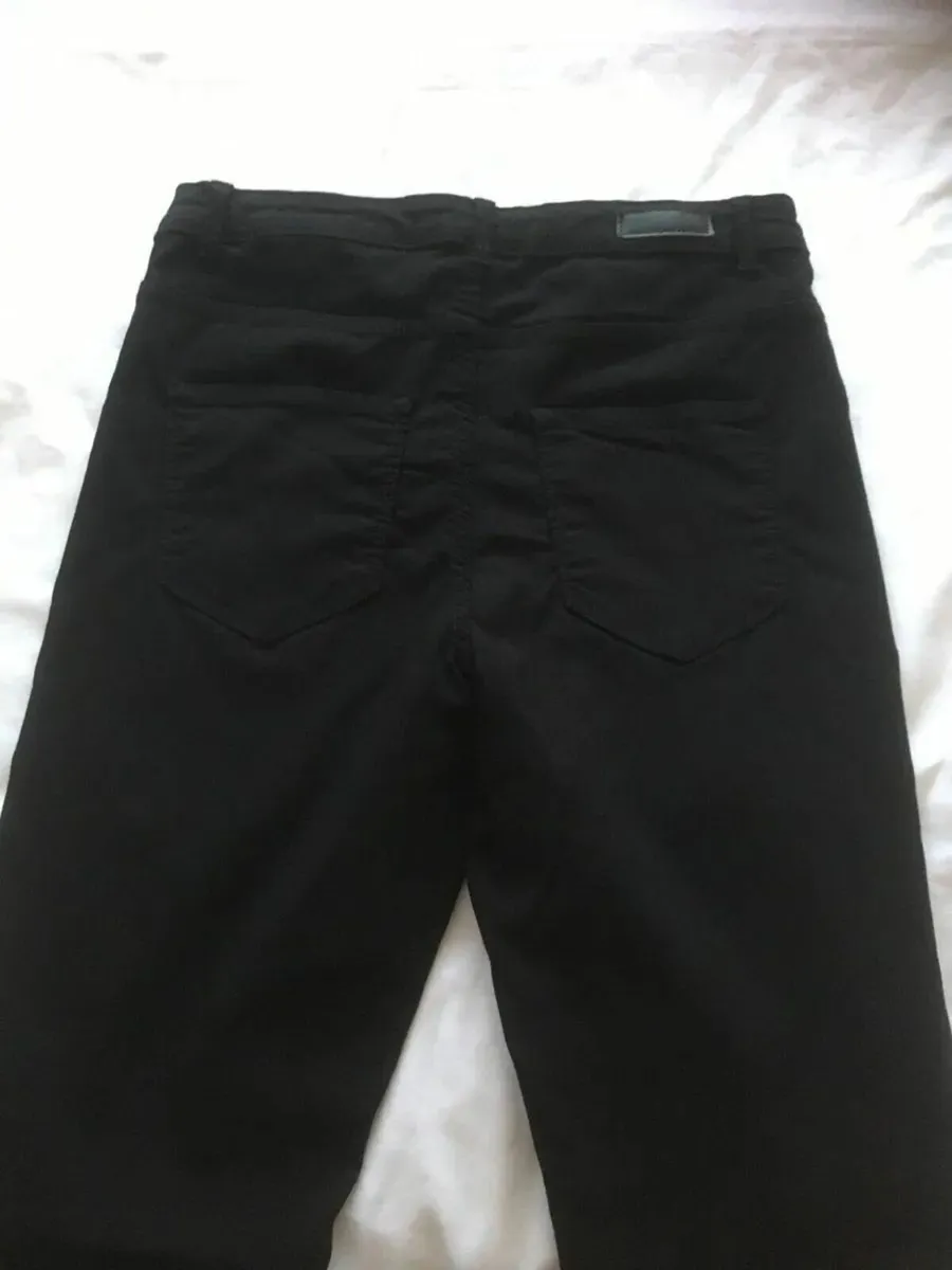 NEW Black Jeggings Jeans from PIECES BRAND - Image 4
