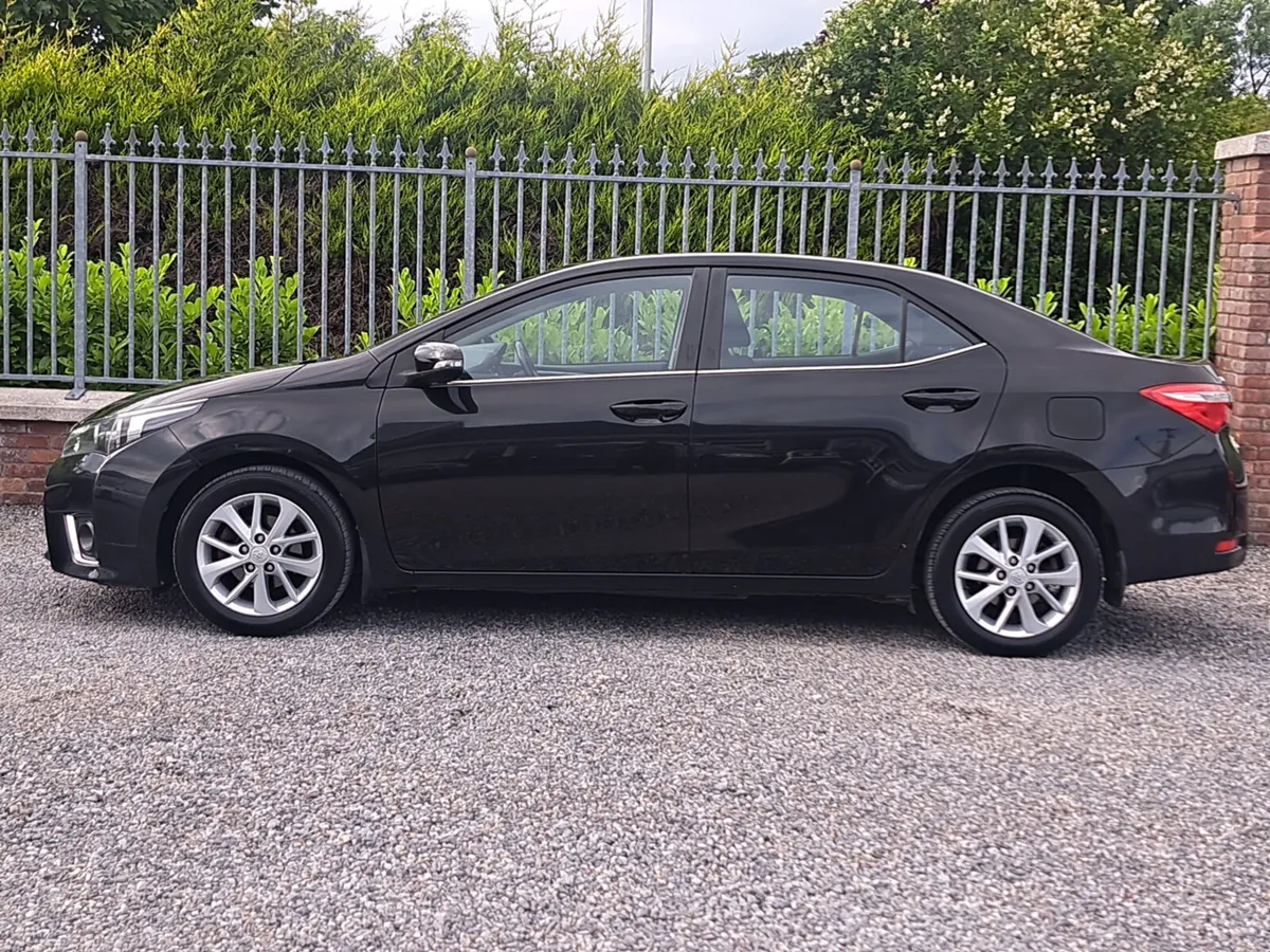 Toyota Corolla Saloon Luna Model 1.4 Diesel - Image 3