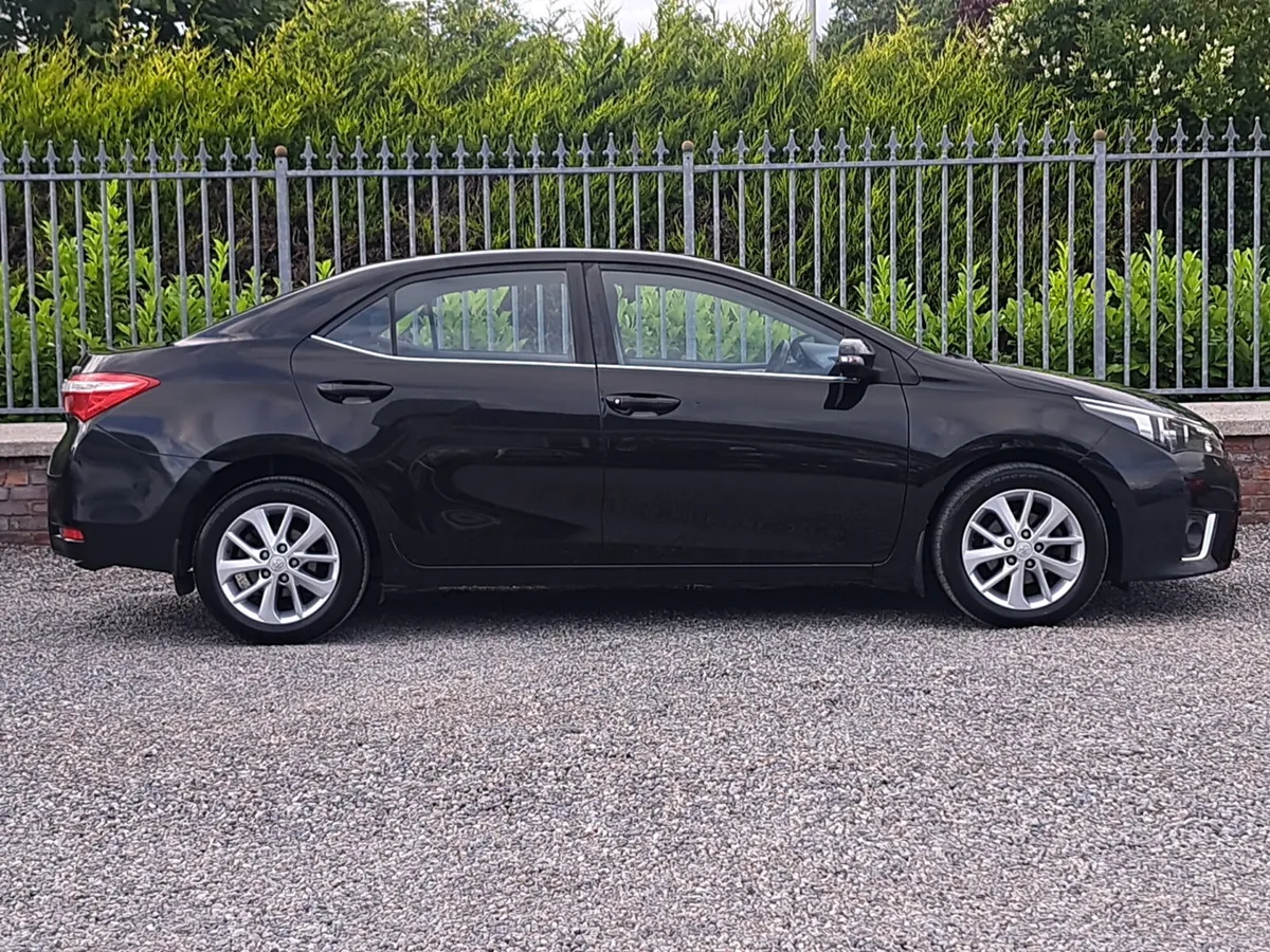 Toyota Corolla Saloon Luna Model 1.4 Diesel - Image 4