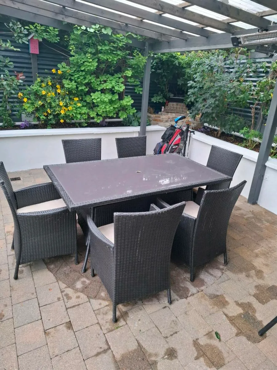 Garden furniture - Image 1