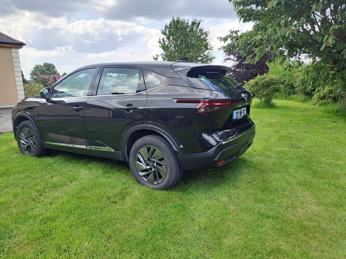Nissan QASHQAI QQ 1.3 HYB SV MY2 4DR - Image 2