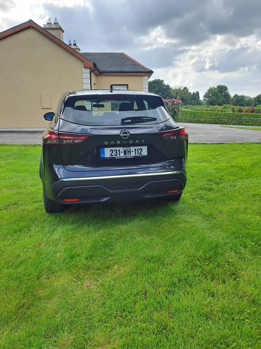 Nissan QASHQAI QQ 1.3 HYB SV MY2 4DR - Image 3