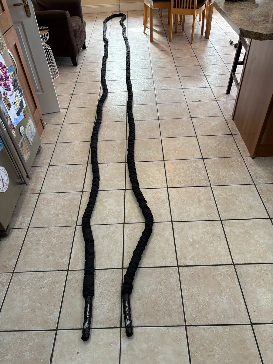 CHEAP PERFECT CONDITION HIT FITNESS BATTLE ROPE!! - Image 2