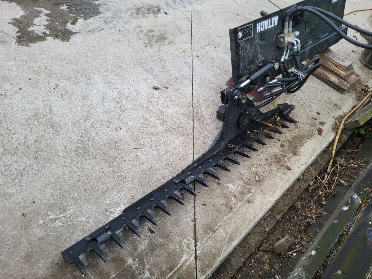 Bobcat hedge cutter - Image 3