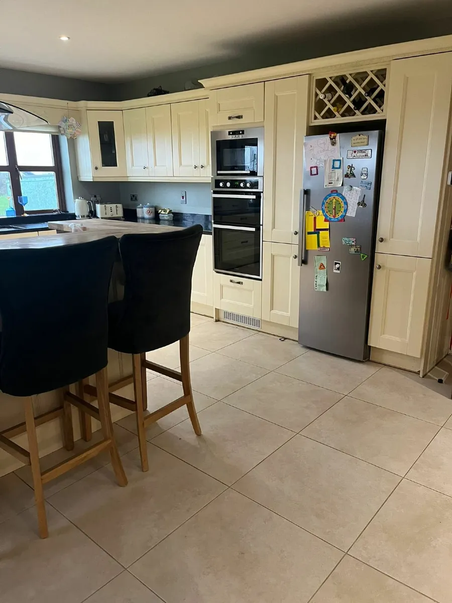 Kitchen for sale - Image 1