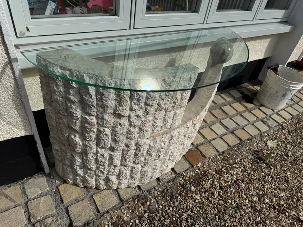 Stone Table - Image 3